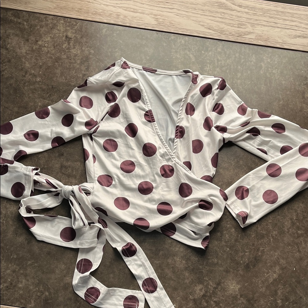Polka dot long sleeve